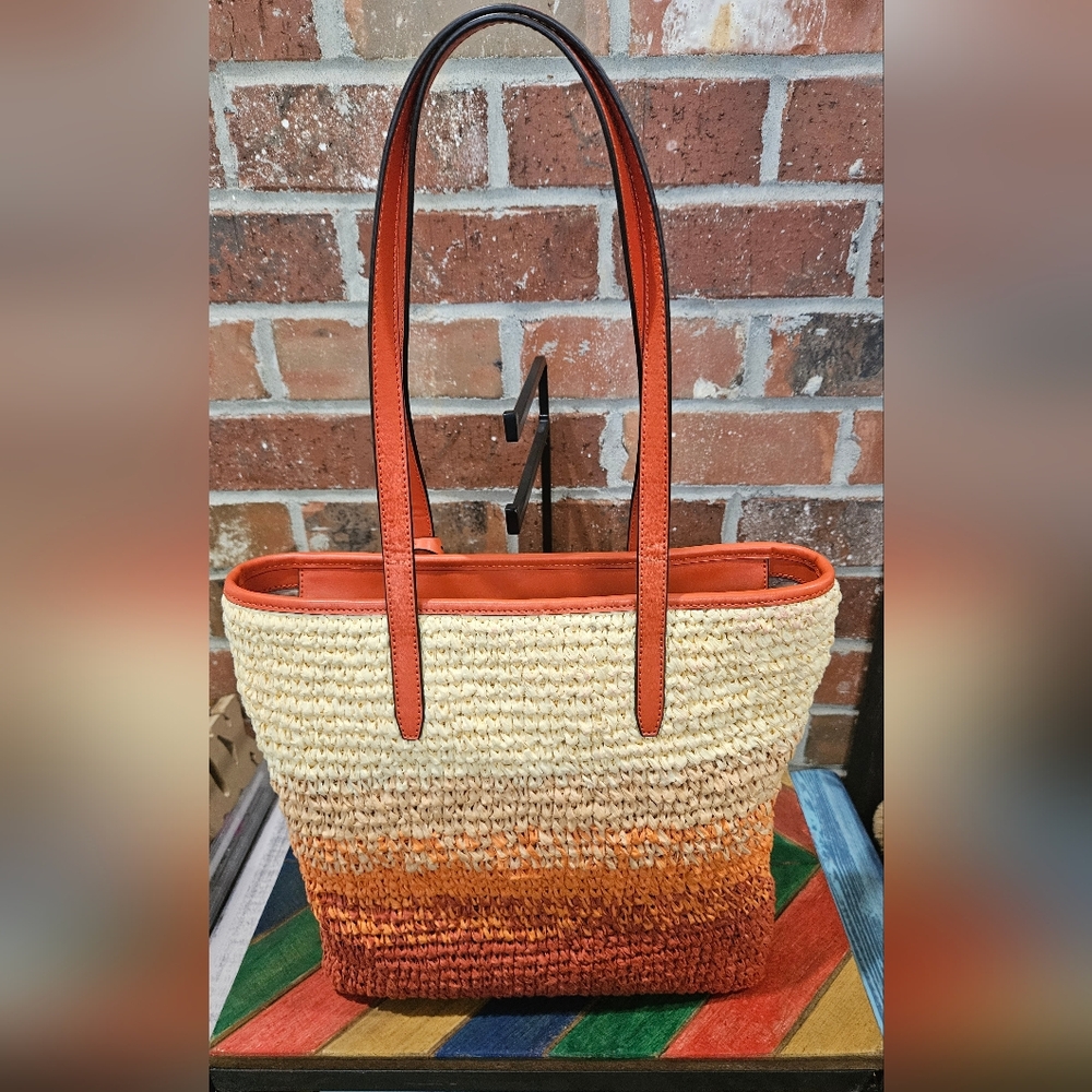 🖤Michael Kors Woven Tote in Orange and Tan Ombre Straw - Picture 2 of 4